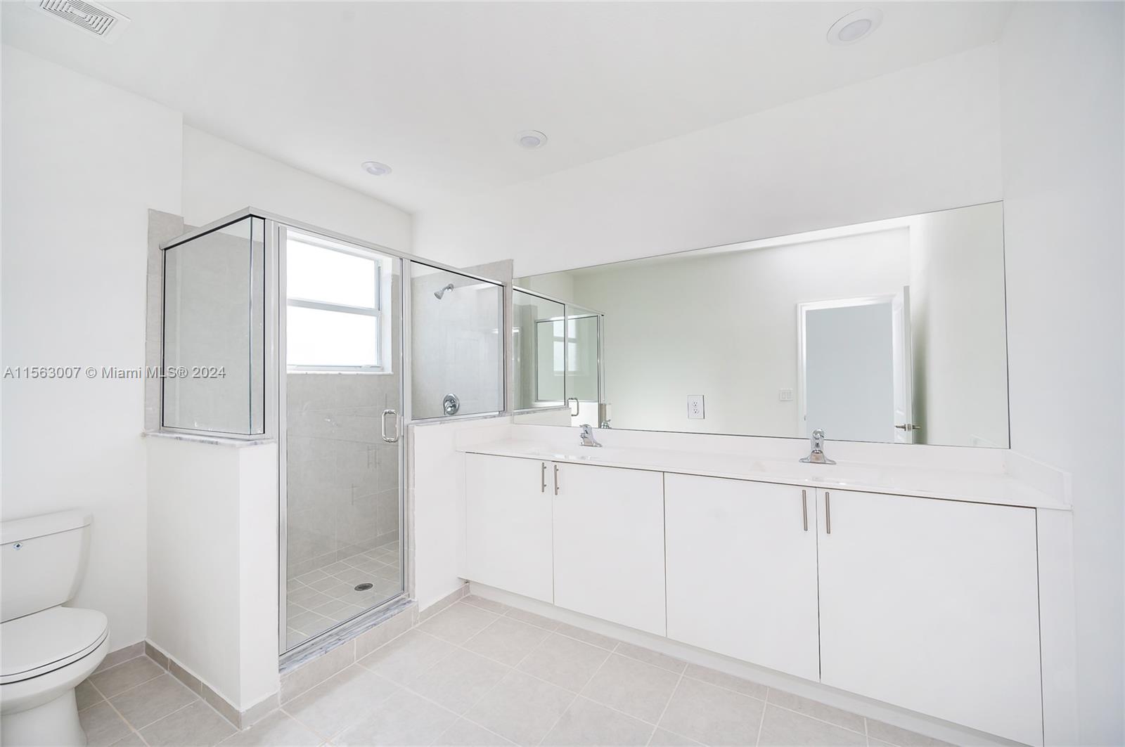 2642 SE 10 street, Homestead, Florida 33035, 3 Bedrooms Bedrooms, ,2 BathroomsBathrooms,Residentiallease,For Rent,2642 SE 10 street,A11563007