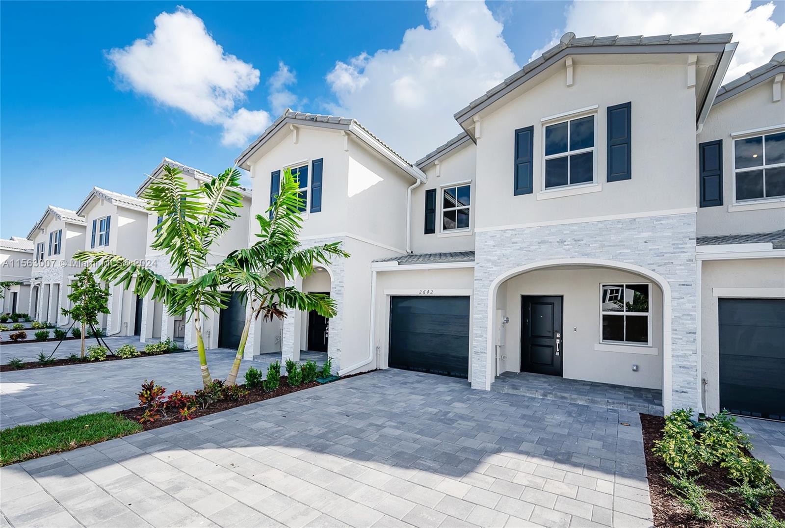 2642 SE 10 street, Homestead, Florida 33035, 3 Bedrooms Bedrooms, ,2 BathroomsBathrooms,Residentiallease,For Rent,2642 SE 10 street,A11563007