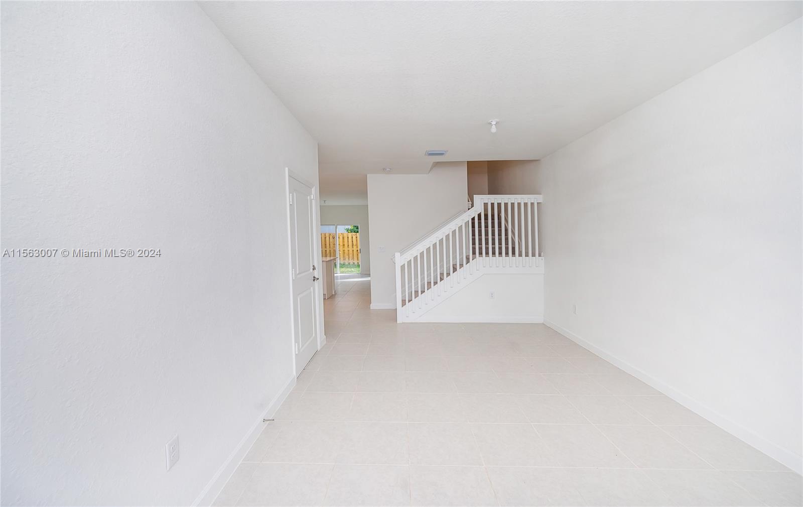 2642 SE 10 street, Homestead, Florida 33035, 3 Bedrooms Bedrooms, ,2 BathroomsBathrooms,Residentiallease,For Rent,2642 SE 10 street,A11563007