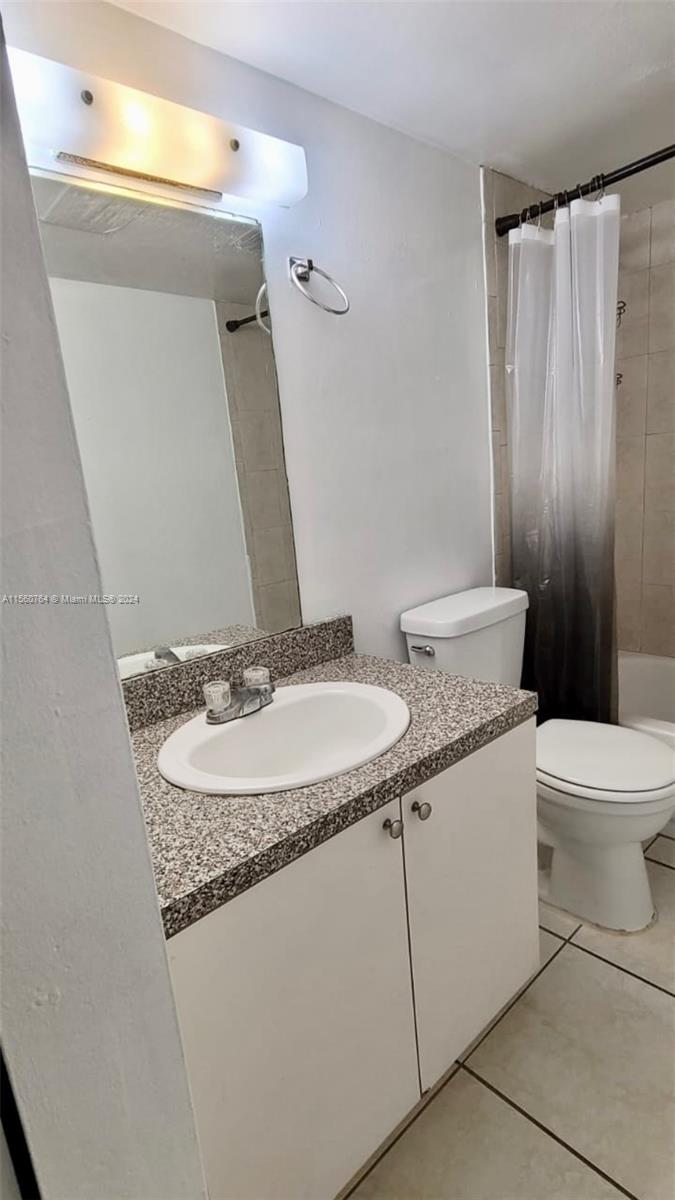 9682 Fontainebleau Blvd 304, Miami, Florida 33172, 2 Bedrooms Bedrooms, ,2 BathroomsBathrooms,Residential,For Sale,9682 Fontainebleau Blvd 304,A11560764