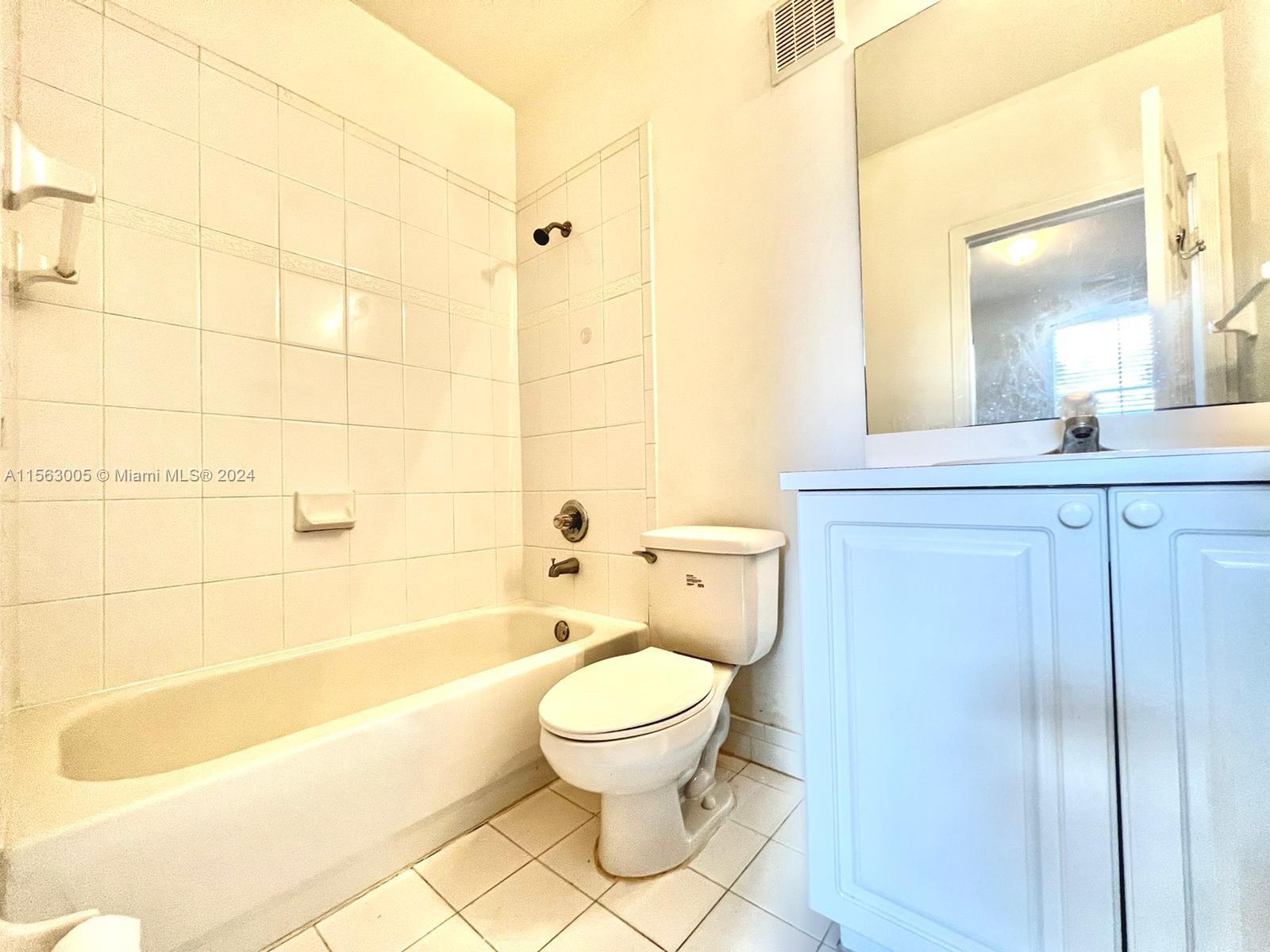 5400 NW 107th Ave 410, Doral, Florida 33178, 3 Bedrooms Bedrooms, ,3 BathroomsBathrooms,Residentiallease,For Rent,5400 NW 107th Ave 410,A11563005