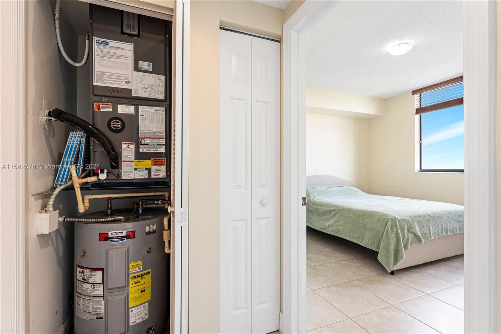 4242 NW 2nd St 1211, Miami, Florida 33126, 1 Bedroom Bedrooms, ,1 BathroomBathrooms,Residential,For Sale,4242 NW 2nd St 1211,A11562576