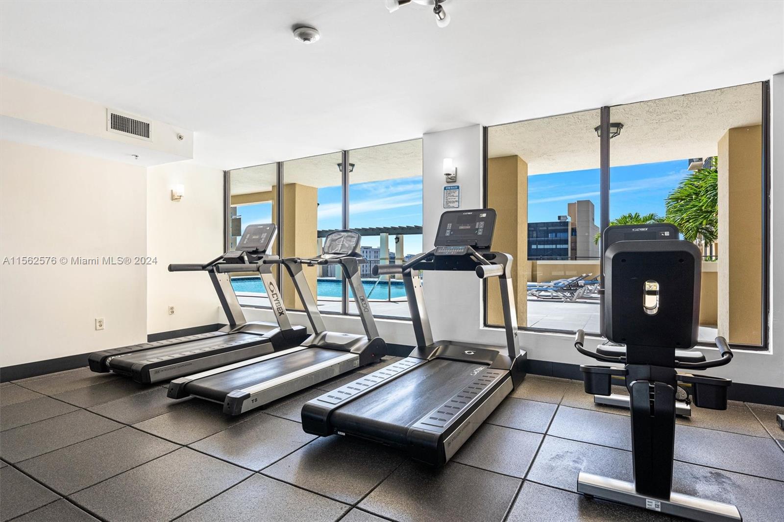 4242 NW 2nd St 1211, Miami, Florida 33126, 1 Bedroom Bedrooms, ,1 BathroomBathrooms,Residential,For Sale,4242 NW 2nd St 1211,A11562576