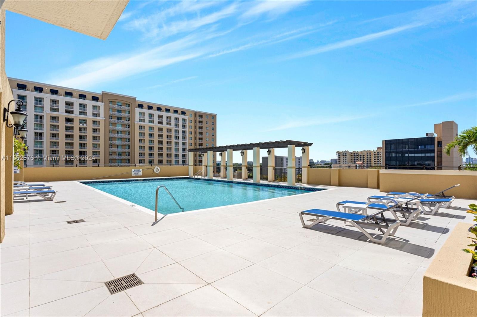 4242 NW 2nd St 1211, Miami, Florida 33126, 1 Bedroom Bedrooms, ,1 BathroomBathrooms,Residential,For Sale,4242 NW 2nd St 1211,A11562576