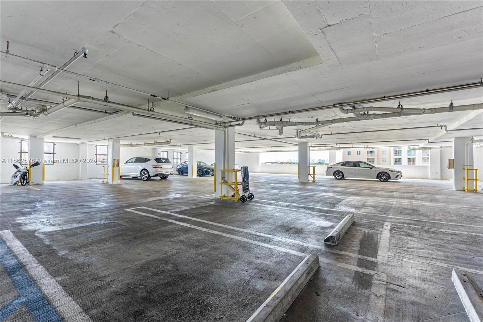 4242 NW 2nd St 1211, Miami, Florida 33126, 1 Bedroom Bedrooms, ,1 BathroomBathrooms,Residential,For Sale,4242 NW 2nd St 1211,A11562576