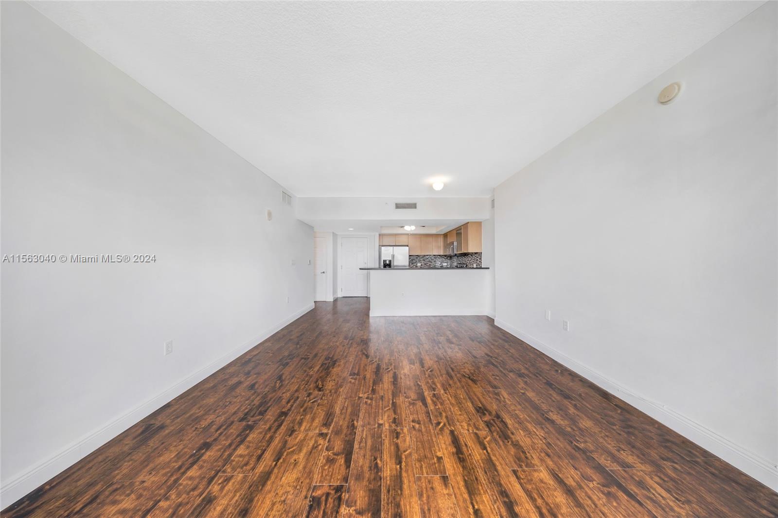 140 S Dixie Hwy 421, Hollywood, Florida 33020, 2 Bedrooms Bedrooms, ,2 BathroomsBathrooms,Residentiallease,For Rent,140 S Dixie Hwy 421,A11563040