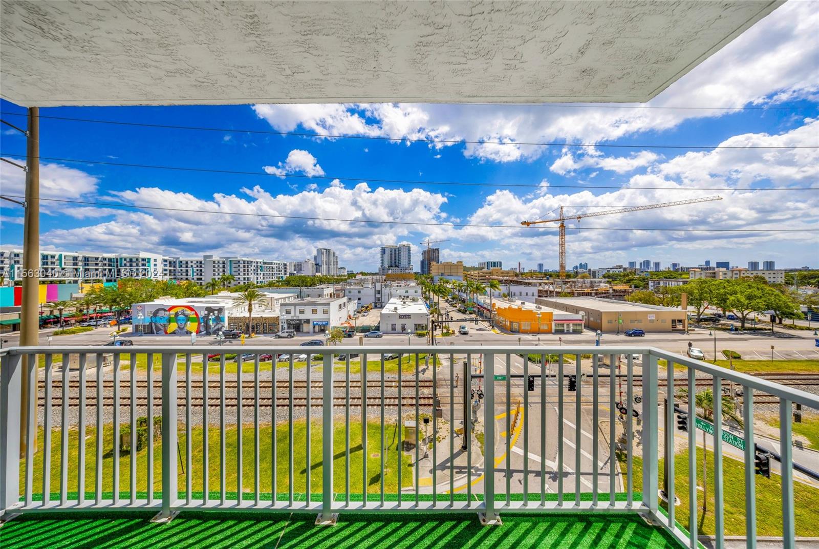 140 S Dixie Hwy 421, Hollywood, Florida 33020, 2 Bedrooms Bedrooms, ,2 BathroomsBathrooms,Residentiallease,For Rent,140 S Dixie Hwy 421,A11563040