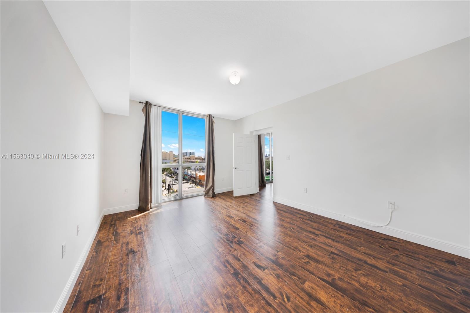 140 S Dixie Hwy 421, Hollywood, Florida 33020, 2 Bedrooms Bedrooms, ,2 BathroomsBathrooms,Residentiallease,For Rent,140 S Dixie Hwy 421,A11563040