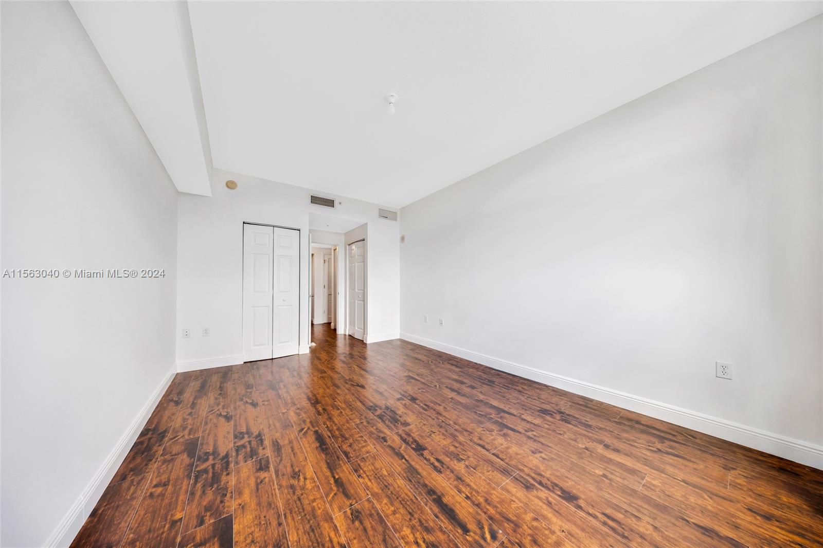 140 S Dixie Hwy 421, Hollywood, Florida 33020, 2 Bedrooms Bedrooms, ,2 BathroomsBathrooms,Residentiallease,For Rent,140 S Dixie Hwy 421,A11563040