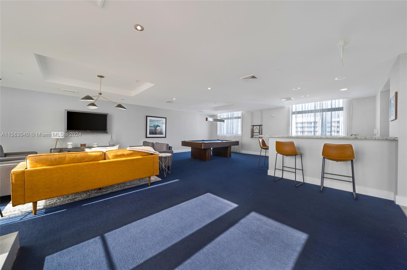 140 S Dixie Hwy 421, Hollywood, Florida 33020, 2 Bedrooms Bedrooms, ,2 BathroomsBathrooms,Residentiallease,For Rent,140 S Dixie Hwy 421,A11563040