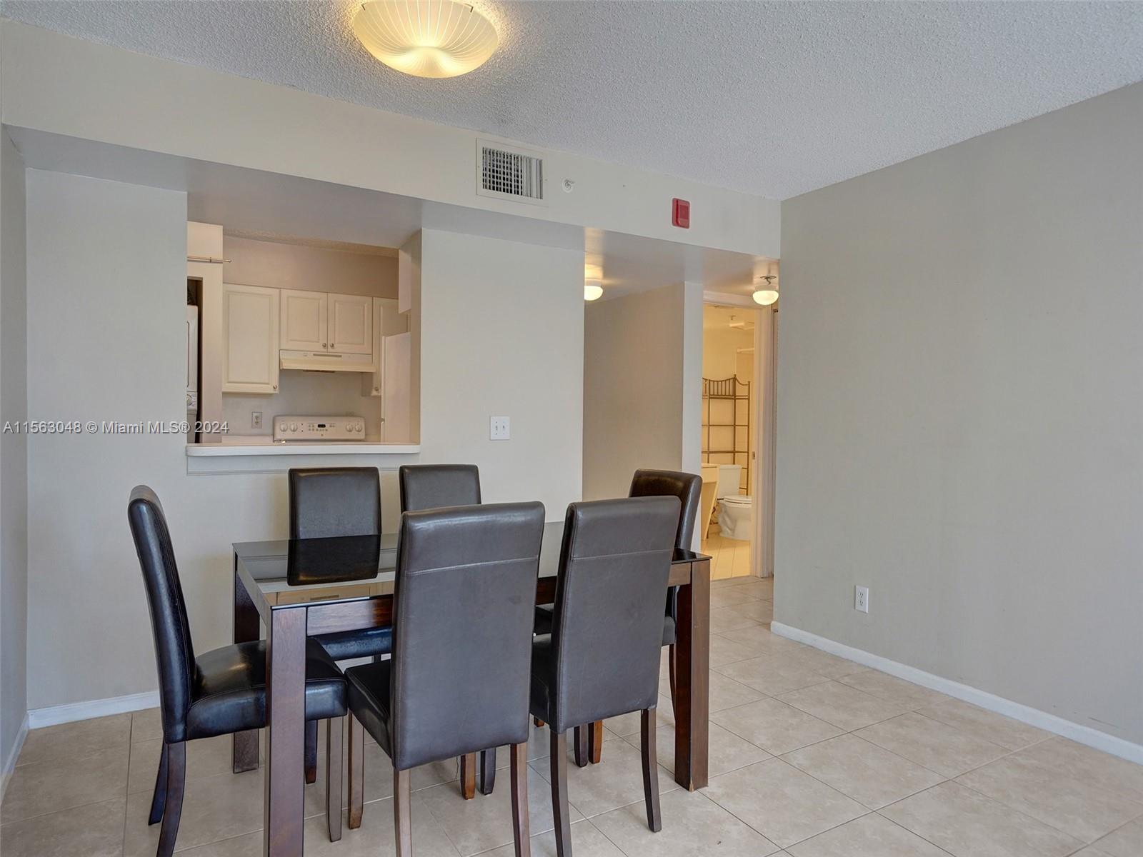 1350 SE 3rd Ave 301, Dania Beach, Florida 33004, 1 Bedroom Bedrooms, ,1 BathroomBathrooms,Residentiallease,For Rent,1350 SE 3rd Ave 301,A11563048