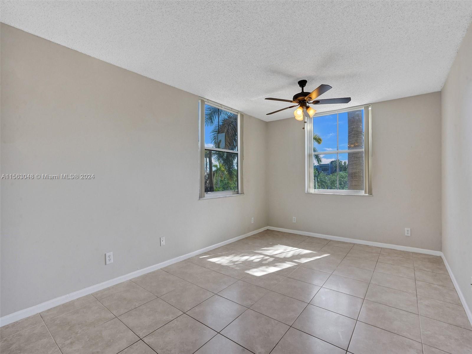 1350 SE 3rd Ave 301, Dania Beach, Florida 33004, 1 Bedroom Bedrooms, ,1 BathroomBathrooms,Residentiallease,For Rent,1350 SE 3rd Ave 301,A11563048