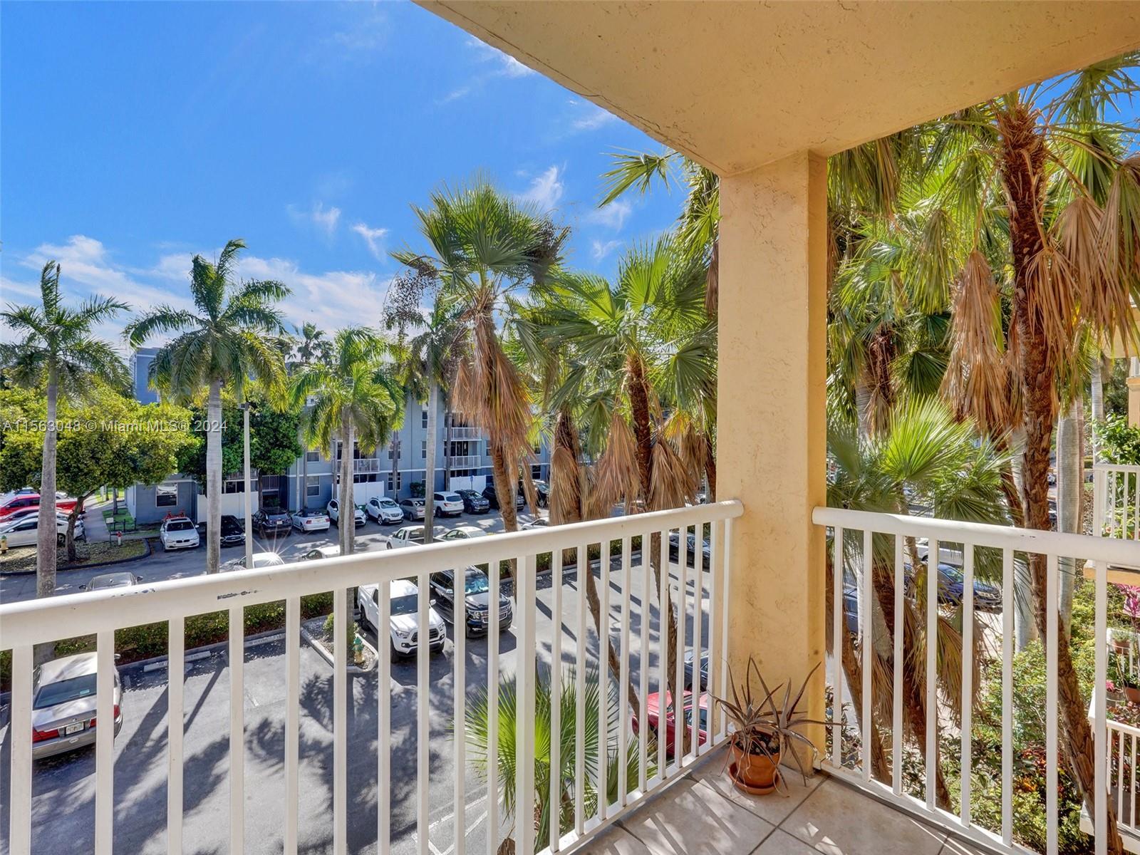 1350 SE 3rd Ave 301, Dania Beach, Florida 33004, 1 Bedroom Bedrooms, ,1 BathroomBathrooms,Residentiallease,For Rent,1350 SE 3rd Ave 301,A11563048