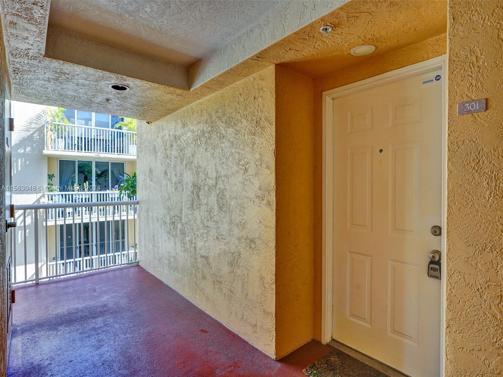 1350 SE 3rd Ave 301, Dania Beach, Florida 33004, 1 Bedroom Bedrooms, ,1 BathroomBathrooms,Residentiallease,For Rent,1350 SE 3rd Ave 301,A11563048