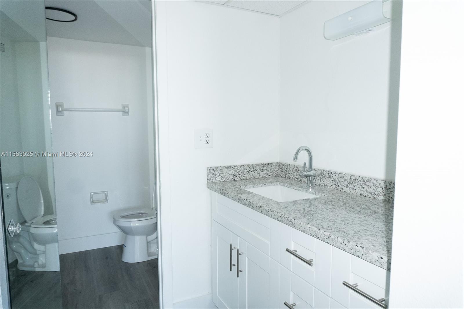 16850 S Glades Dr 3C, North Miami Beach, Florida 33162, 1 Bedroom Bedrooms, ,1 BathroomBathrooms,Residential,For Sale,16850 S Glades Dr 3C,A11563025