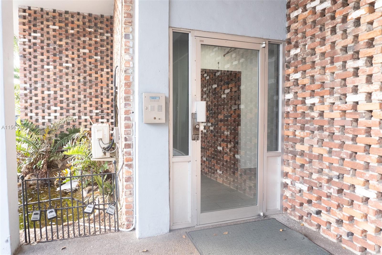 16850 S Glades Dr 3C, North Miami Beach, Florida 33162, 1 Bedroom Bedrooms, ,1 BathroomBathrooms,Residential,For Sale,16850 S Glades Dr 3C,A11563025