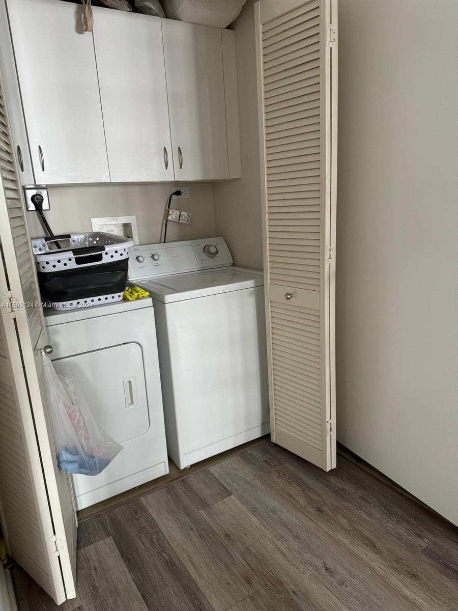 801 Brickell Key Blvd 1710, Miami, Florida 33131, 2 Bedrooms Bedrooms, ,2 BathroomsBathrooms,Residentiallease,For Rent,801 Brickell Key Blvd 1710,A11562134