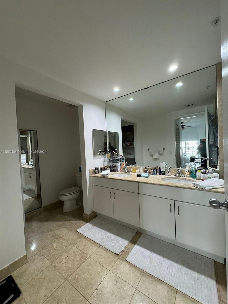 801 Brickell Key Blvd 1710, Miami, Florida 33131, 2 Bedrooms Bedrooms, ,2 BathroomsBathrooms,Residentiallease,For Rent,801 Brickell Key Blvd 1710,A11562134