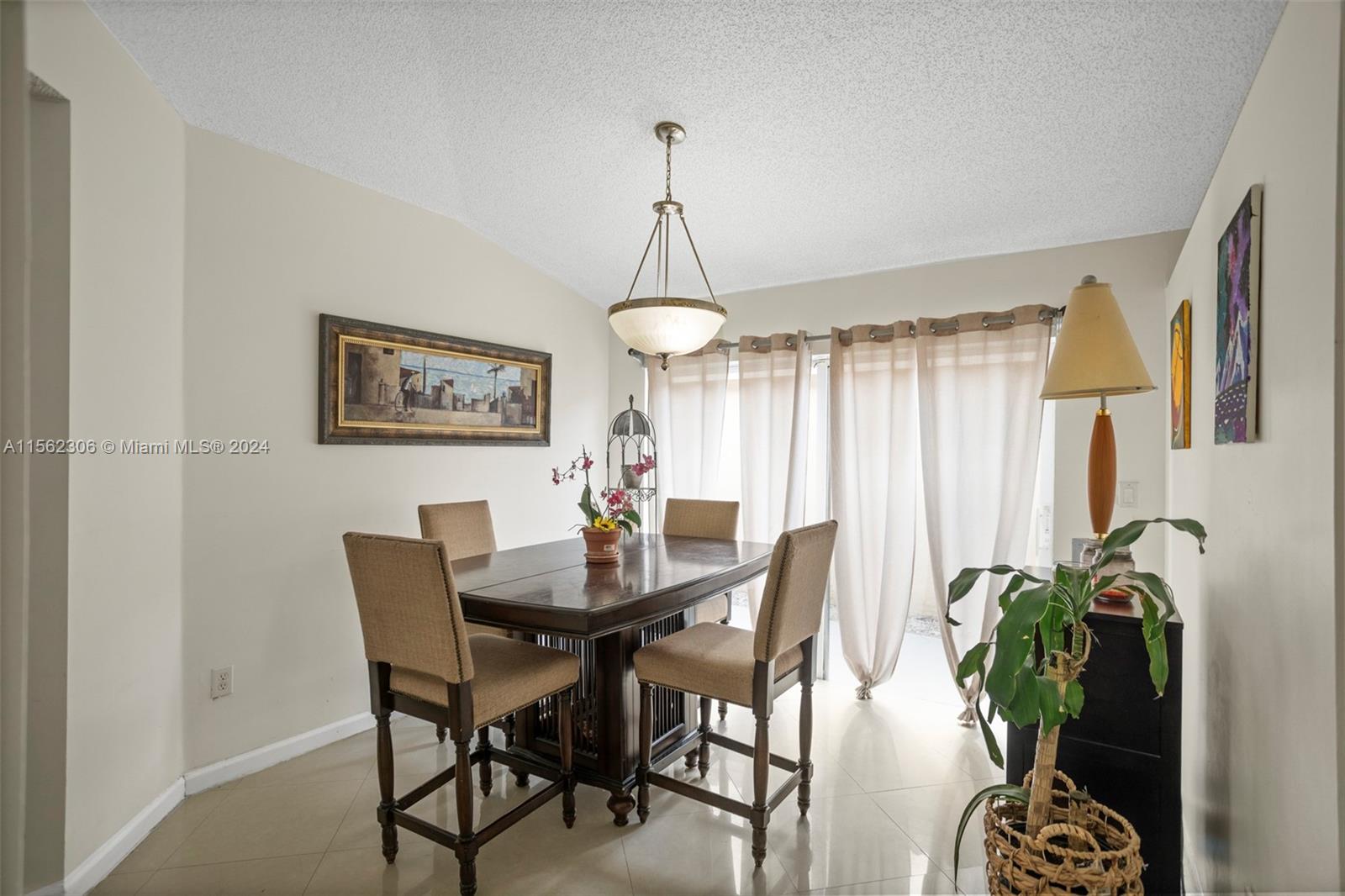 7863 NW 194th St, Hialeah, Florida 33015, 3 Bedrooms Bedrooms, ,2 BathroomsBathrooms,Residential,For Sale,7863 NW 194th St,A11562306