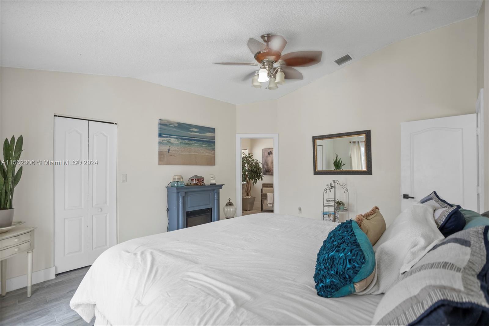 7863 NW 194th St, Hialeah, Florida 33015, 3 Bedrooms Bedrooms, ,2 BathroomsBathrooms,Residential,For Sale,7863 NW 194th St,A11562306