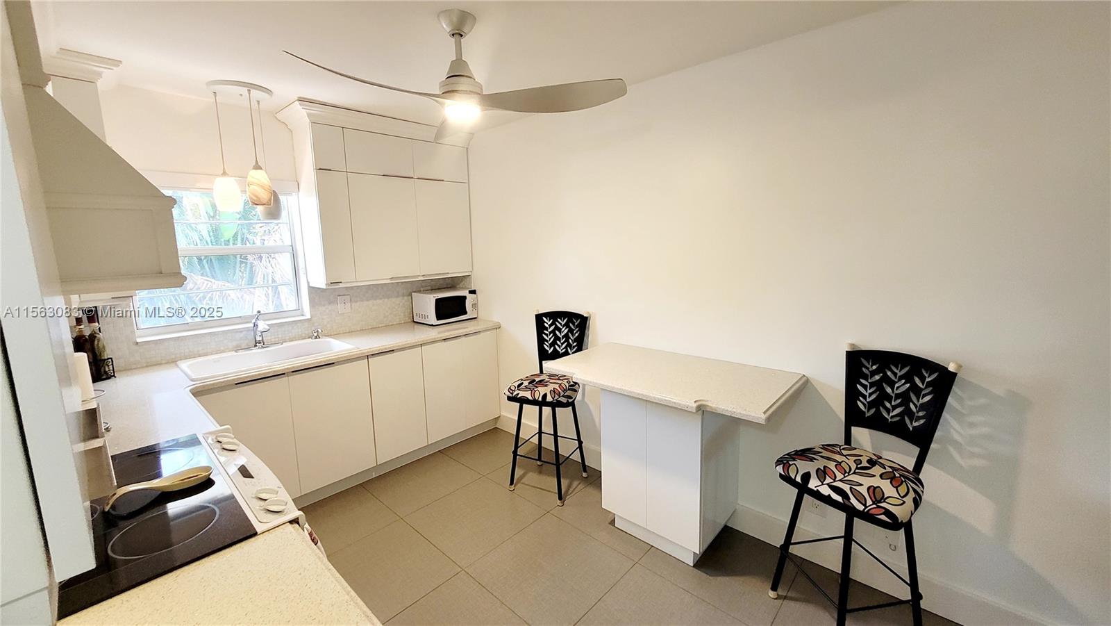 1100 Atlantic Shores Blvd 405, Hallandale Beach, Florida 33009, 1 Bedroom Bedrooms, ,1 BathroomBathrooms,Residentiallease,For Rent,1100 Atlantic Shores Blvd 405,A11563083