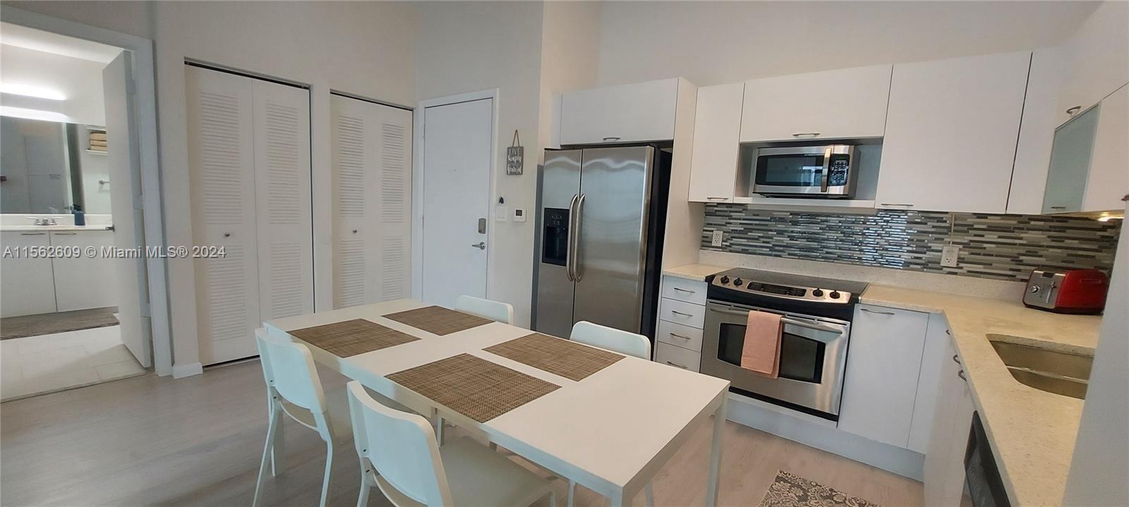 234 NE 3rd St 1508, Miami, Florida 33132, 1 Bedroom Bedrooms, ,1 BathroomBathrooms,Residential,For Sale,234 NE 3rd St 1508,A11562609