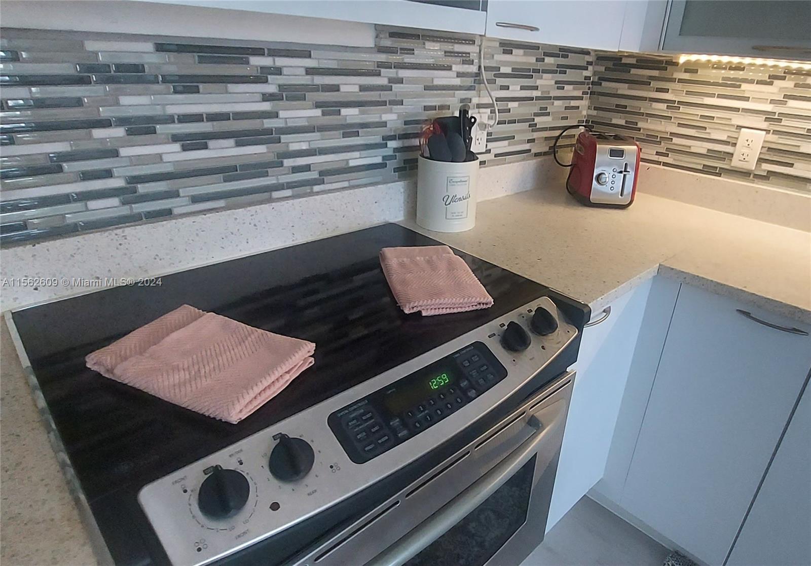 234 NE 3rd St 1508, Miami, Florida 33132, 1 Bedroom Bedrooms, ,1 BathroomBathrooms,Residential,For Sale,234 NE 3rd St 1508,A11562609