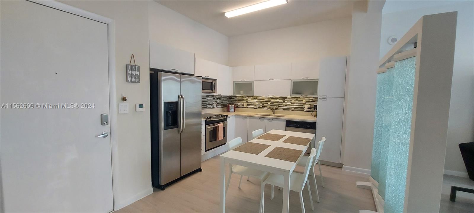 234 NE 3rd St 1508, Miami, Florida 33132, 1 Bedroom Bedrooms, ,1 BathroomBathrooms,Residential,For Sale,234 NE 3rd St 1508,A11562609