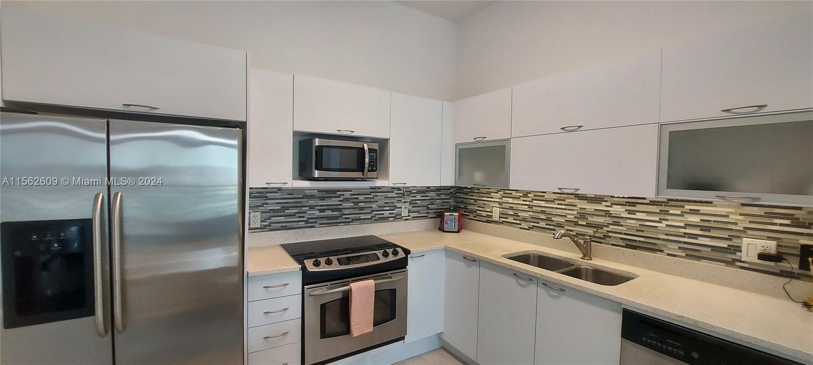 234 NE 3rd St 1508, Miami, Florida 33132, 1 Bedroom Bedrooms, ,1 BathroomBathrooms,Residential,For Sale,234 NE 3rd St 1508,A11562609