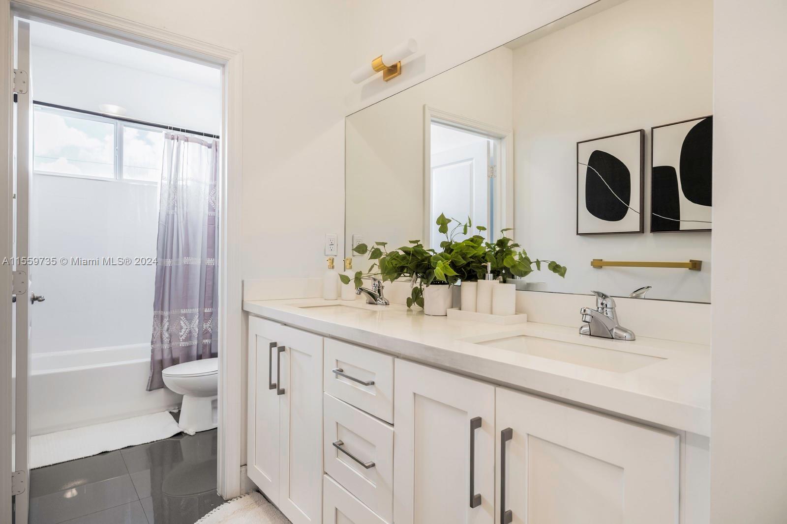 17901 SW 152nd Ave ., Miami, Florida 33187, 6 Bedrooms Bedrooms, ,3 BathroomsBathrooms,Residentiallease,For Rent,17901 SW 152nd Ave .,A11559735