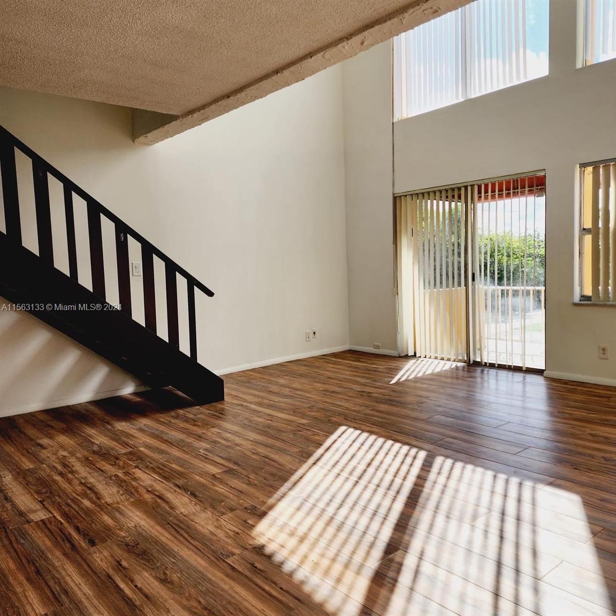 18051 NW 68th Ave K202, Hialeah, Florida 33015, 1 Bedroom Bedrooms, ,1 BathroomBathrooms,Residentiallease,For Rent,18051 NW 68th Ave K202,A11563133