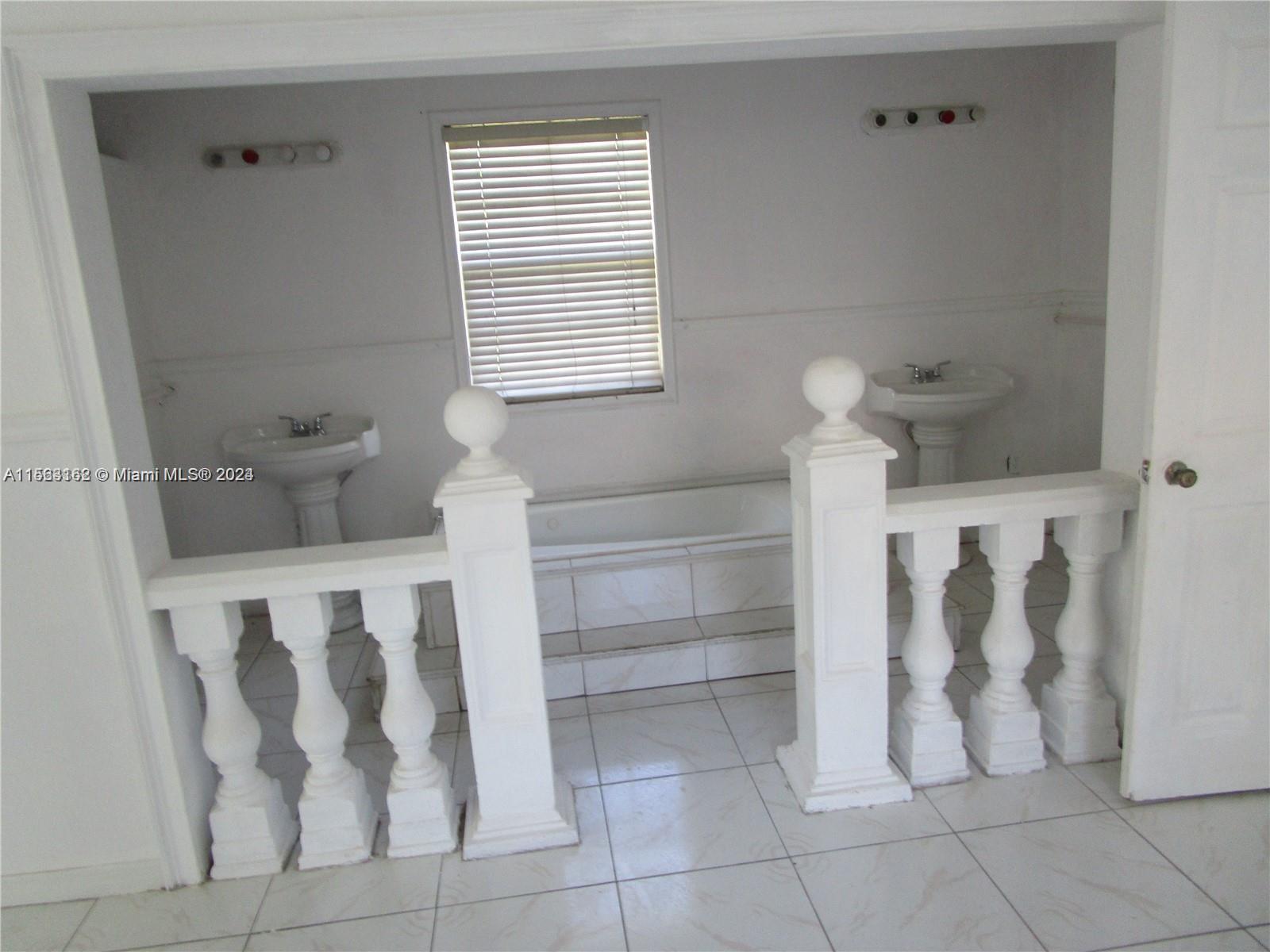 2437 Dewey St, Hollywood, Florida 33020, 5 Bedrooms Bedrooms, ,4 BathroomsBathrooms,Residential,For Sale,2437 Dewey St,A11563162