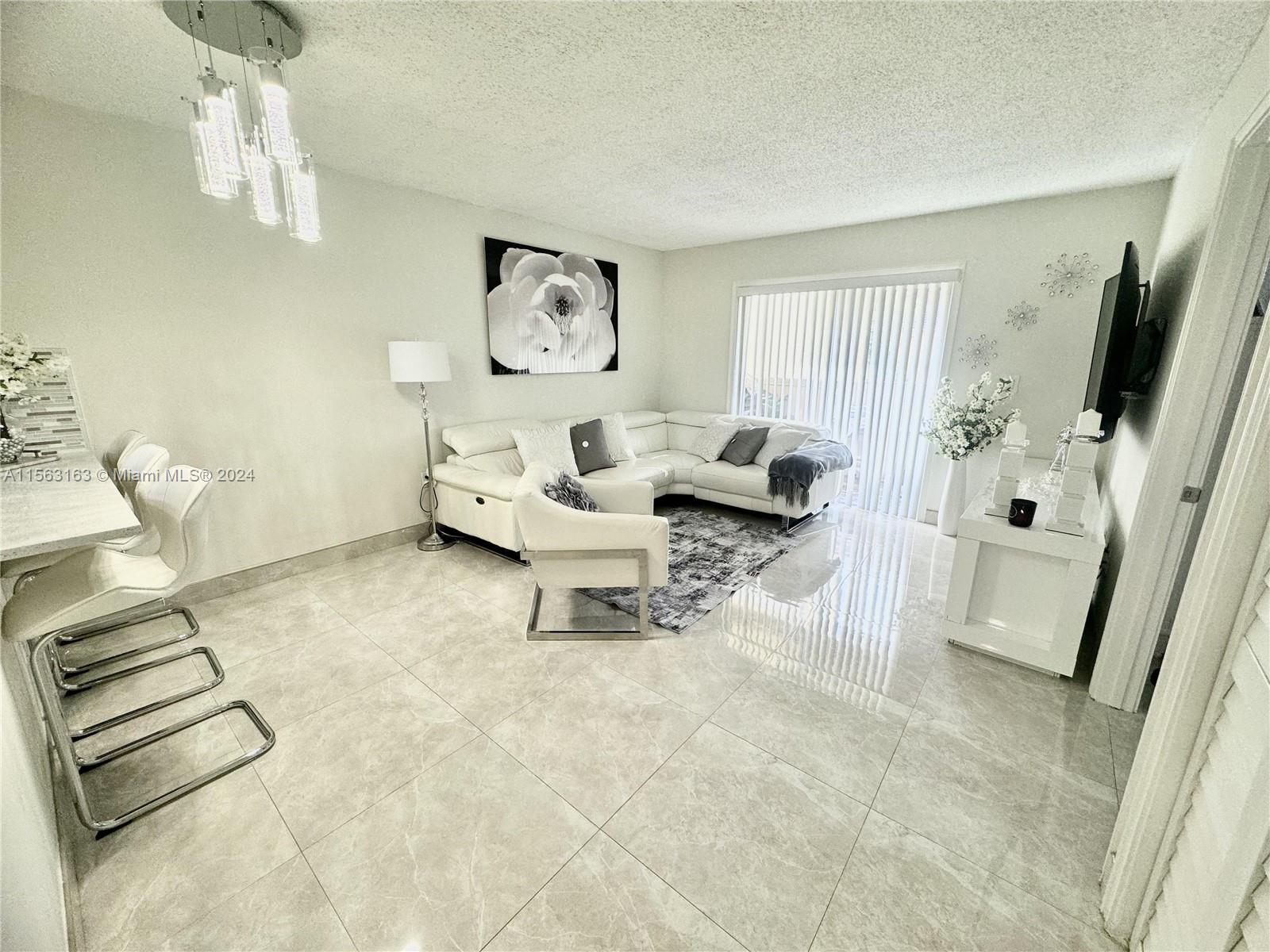 14961 SW 82nd Ln 21-301, Miami, Florida 33193, 1 Bedroom Bedrooms, ,1 BathroomBathrooms,Residentiallease,For Rent,14961 SW 82nd Ln 21-301,A11563163