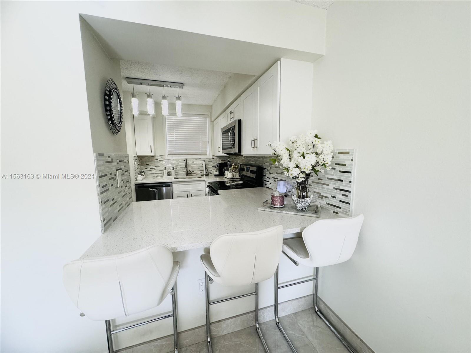 14961 SW 82nd Ln 21-301, Miami, Florida 33193, 1 Bedroom Bedrooms, ,1 BathroomBathrooms,Residentiallease,For Rent,14961 SW 82nd Ln 21-301,A11563163