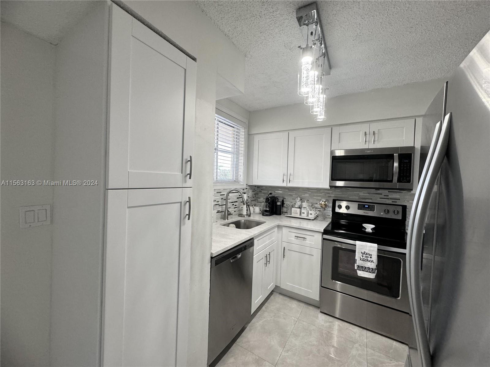 14961 SW 82nd Ln 21-301, Miami, Florida 33193, 1 Bedroom Bedrooms, ,1 BathroomBathrooms,Residentiallease,For Rent,14961 SW 82nd Ln 21-301,A11563163