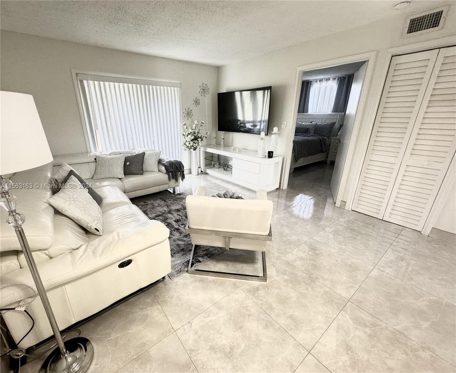14961 SW 82nd Ln 21-301, Miami, Florida 33193, 1 Bedroom Bedrooms, ,1 BathroomBathrooms,Residentiallease,For Rent,14961 SW 82nd Ln 21-301,A11563163