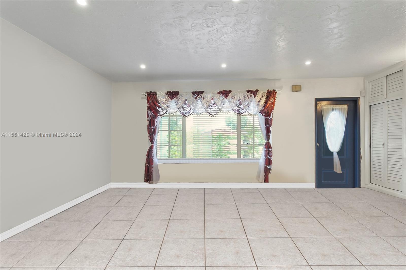 6800 SW 8th St, Pembroke Pines, Florida 33023, 3 Bedrooms Bedrooms, ,2 BathroomsBathrooms,Residential,For Sale,6800 SW 8th St,A11561420