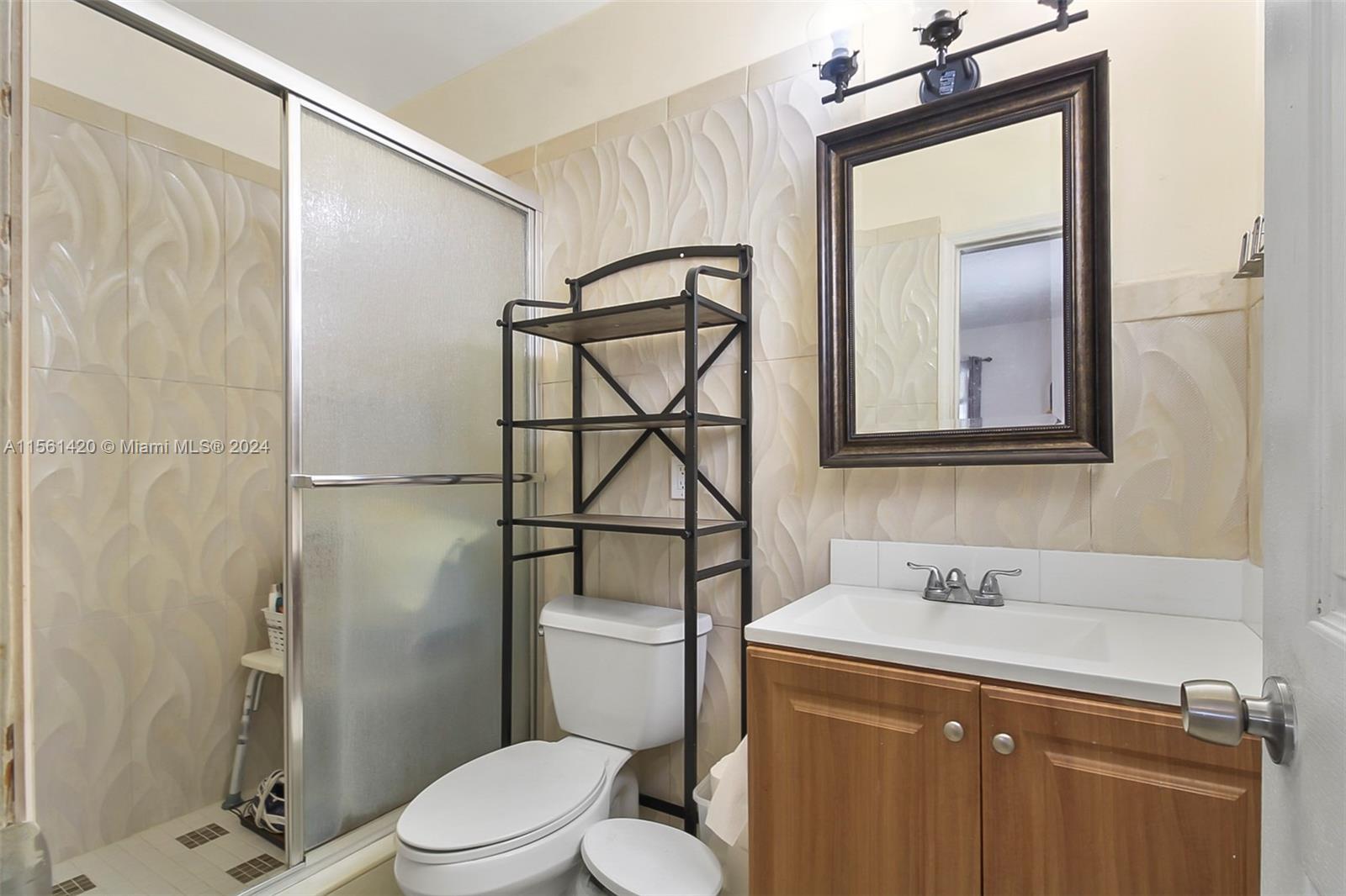 6800 SW 8th St, Pembroke Pines, Florida 33023, 3 Bedrooms Bedrooms, ,2 BathroomsBathrooms,Residential,For Sale,6800 SW 8th St,A11561420