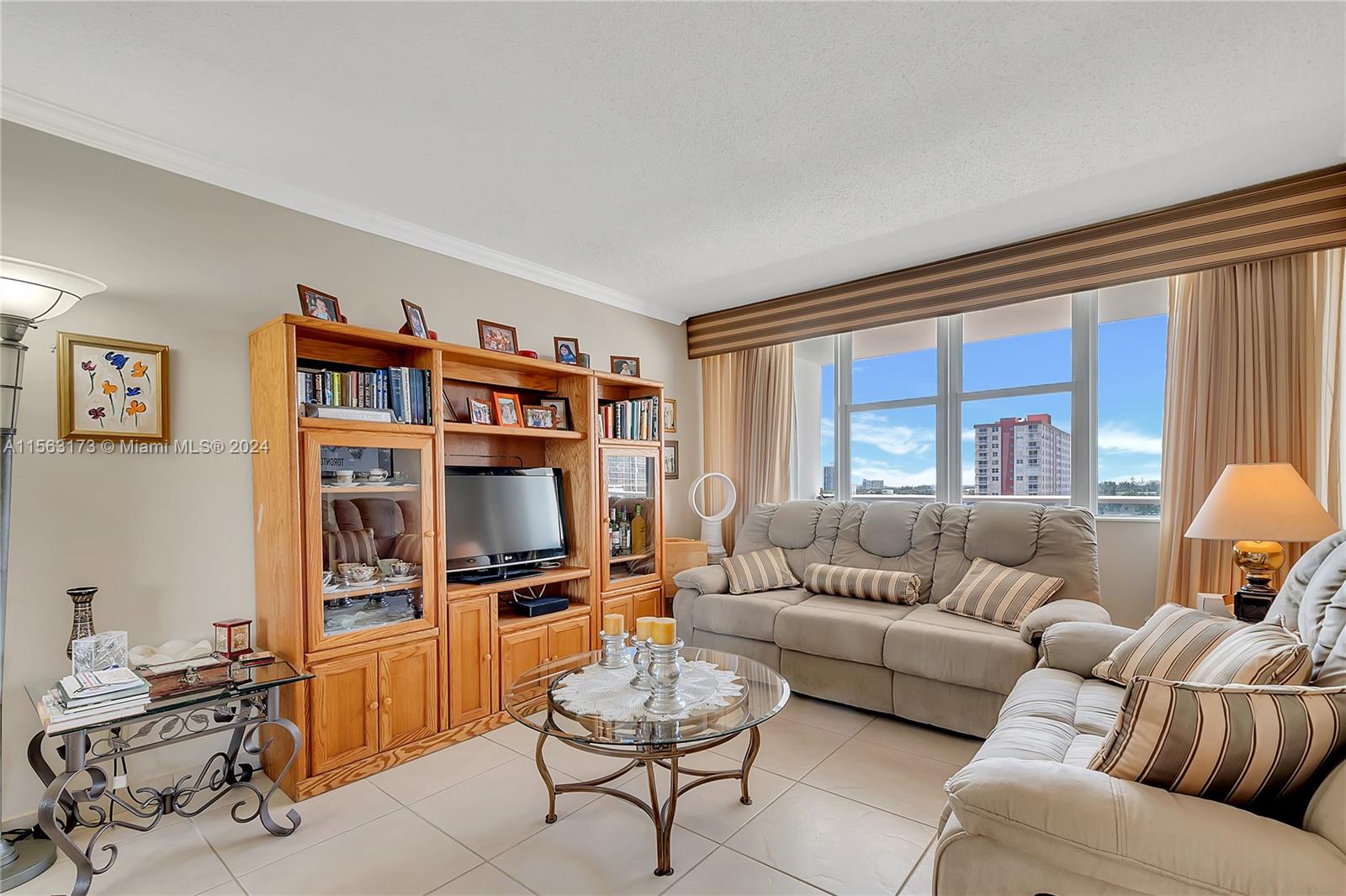 3140 S Ocean Dr 711, Hallandale Beach, Florida 33009, 2 Bedrooms Bedrooms, ,2 BathroomsBathrooms,Residentiallease,For Rent,3140 S Ocean Dr 711,A11563173