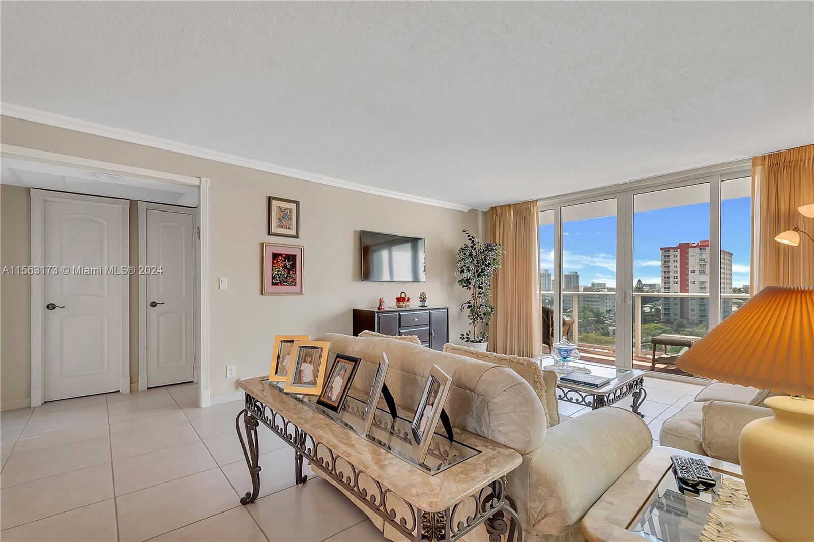 3140 S Ocean Dr 711, Hallandale Beach, Florida 33009, 2 Bedrooms Bedrooms, ,2 BathroomsBathrooms,Residentiallease,For Rent,3140 S Ocean Dr 711,A11563173