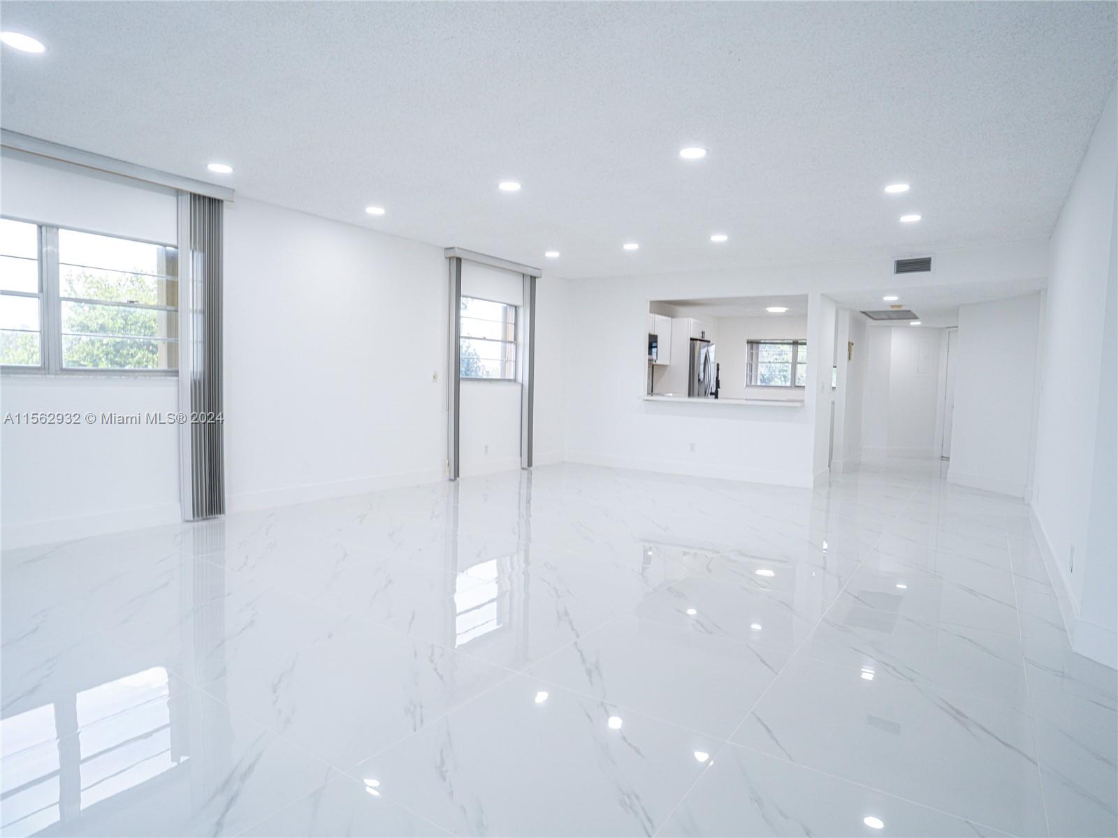 12950 SW 7th Ct 412A, Pembroke Pines, Florida 33027, 2 Bedrooms Bedrooms, ,2 BathroomsBathrooms,Residential,For Sale,12950 SW 7th Ct 412A,A11562932