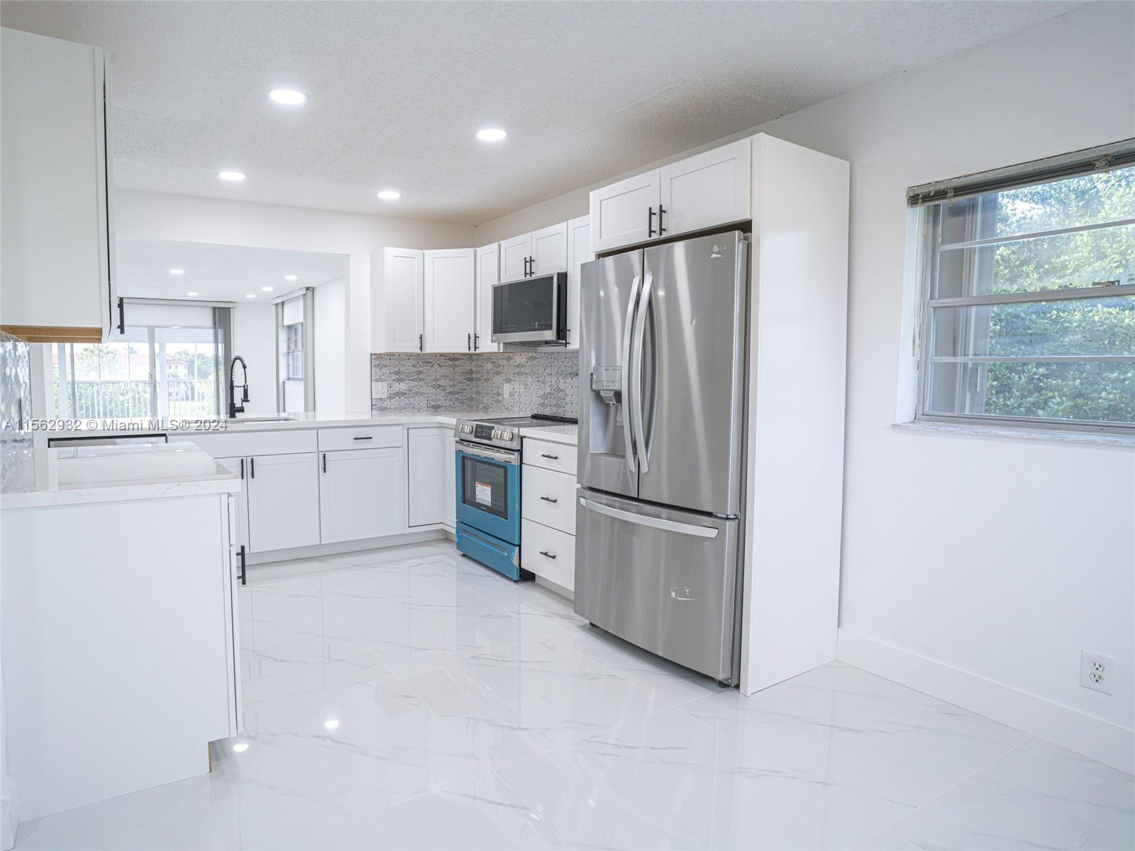 12950 SW 7th Ct 412A, Pembroke Pines, Florida 33027, 2 Bedrooms Bedrooms, ,2 BathroomsBathrooms,Residential,For Sale,12950 SW 7th Ct 412A,A11562932