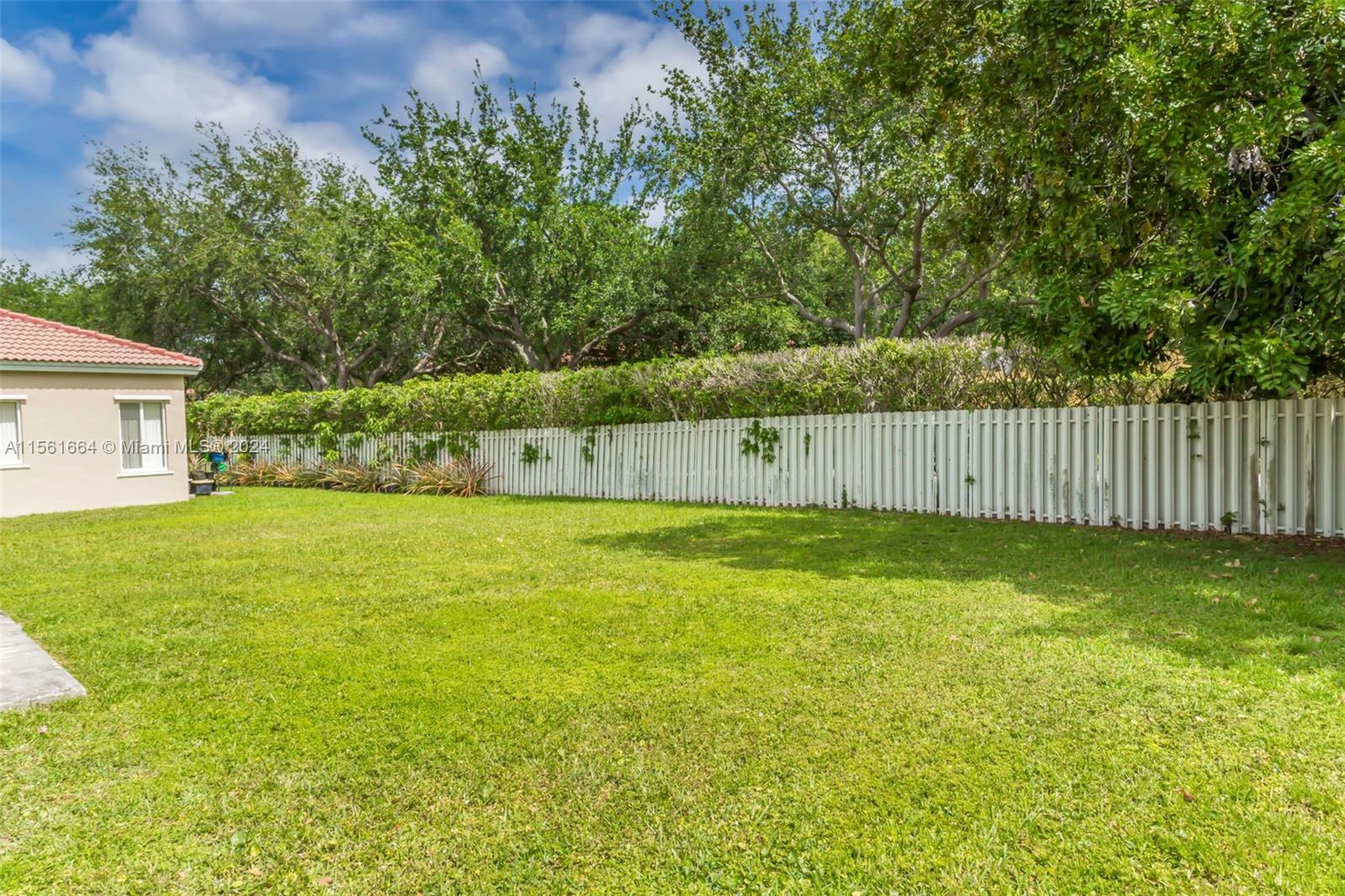 Listing Photo 15