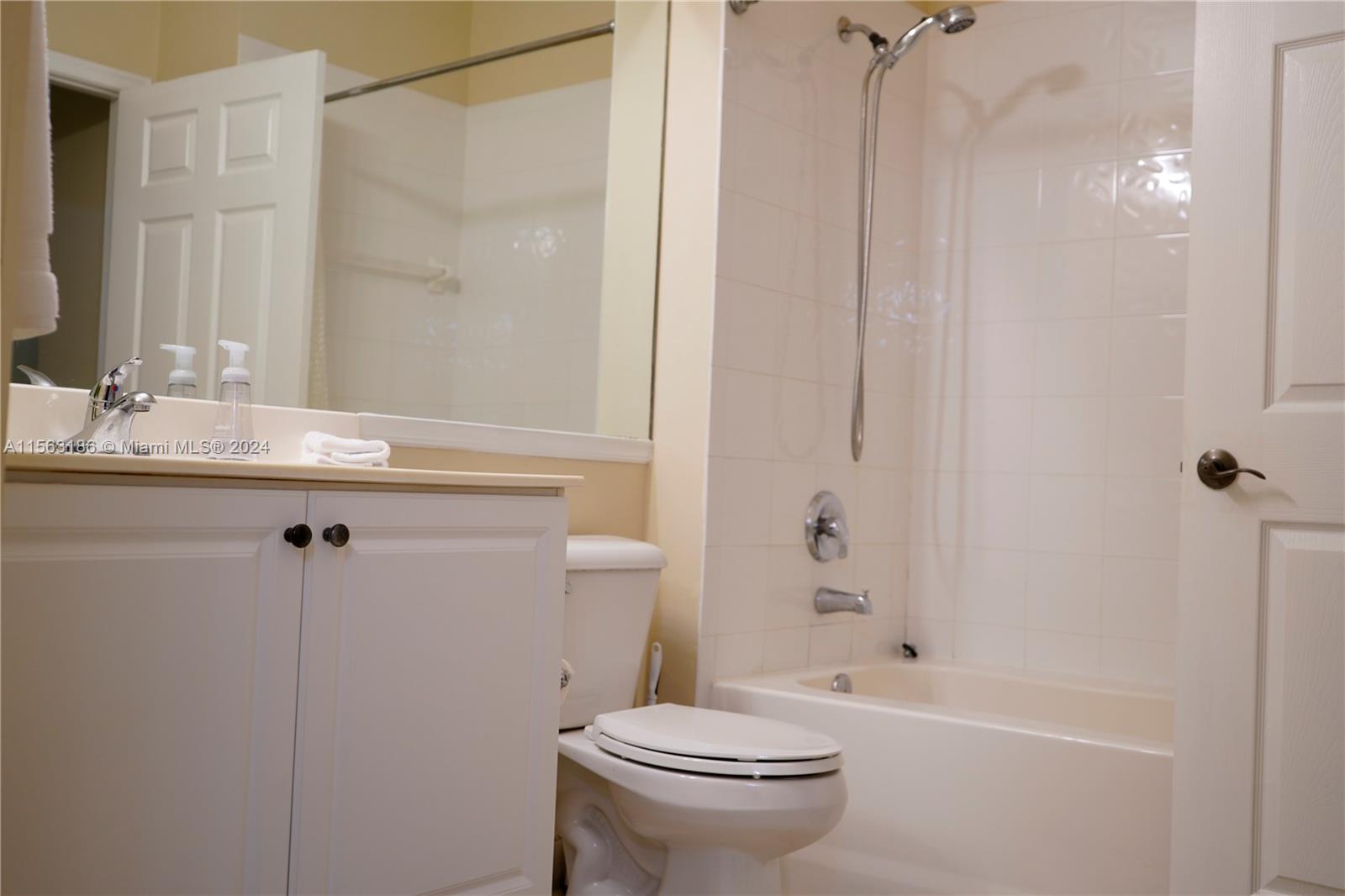 4506 SW 160th Ave 1116, Miramar, Florida 33027, 2 Bedrooms Bedrooms, ,1 BathroomBathrooms,Residentiallease,For Rent,4506 SW 160th Ave 1116,A11563186