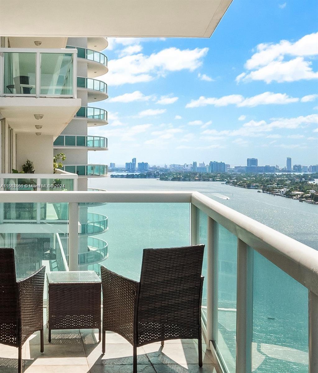 Must see unit w/Spectacular Bay & Sunset views from the on 27th floor unit at 1800 Club located in Edgewater in the heart of all that's happening in New Urban Miami. Spacious 2 beds 2 baths 1810 ft.² of AC space + 236 sqft in balconies. Split bedroom plan. Full size washer/dryer &  Cable, Internet, water, and one parking, Great closet/storage space. Cable, internet & water included in low HOA. Heated Pool, State of the Art Gym, Business Center, all w/beautiful views of the Bay. Located across from Margaret Pace Park & within walking distance to public transportation, restaurants, banking & Publix. Miami’s best restaurants, entertainment & sports events are just minutes away.
