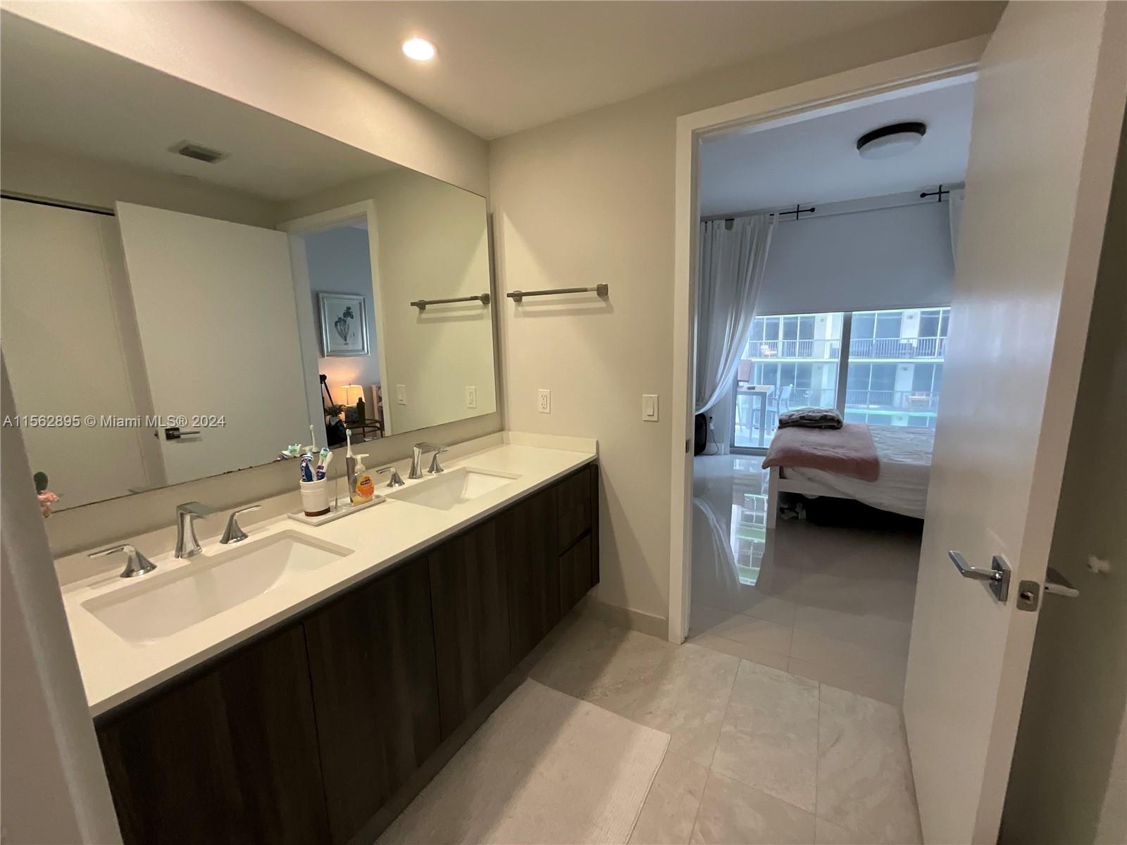 488 NE 18th St 1904, Miami, Florida 33132, 1 Bedroom Bedrooms, ,1 BathroomBathrooms,Residential,For Sale,488 NE 18th St 1904,A11562895
