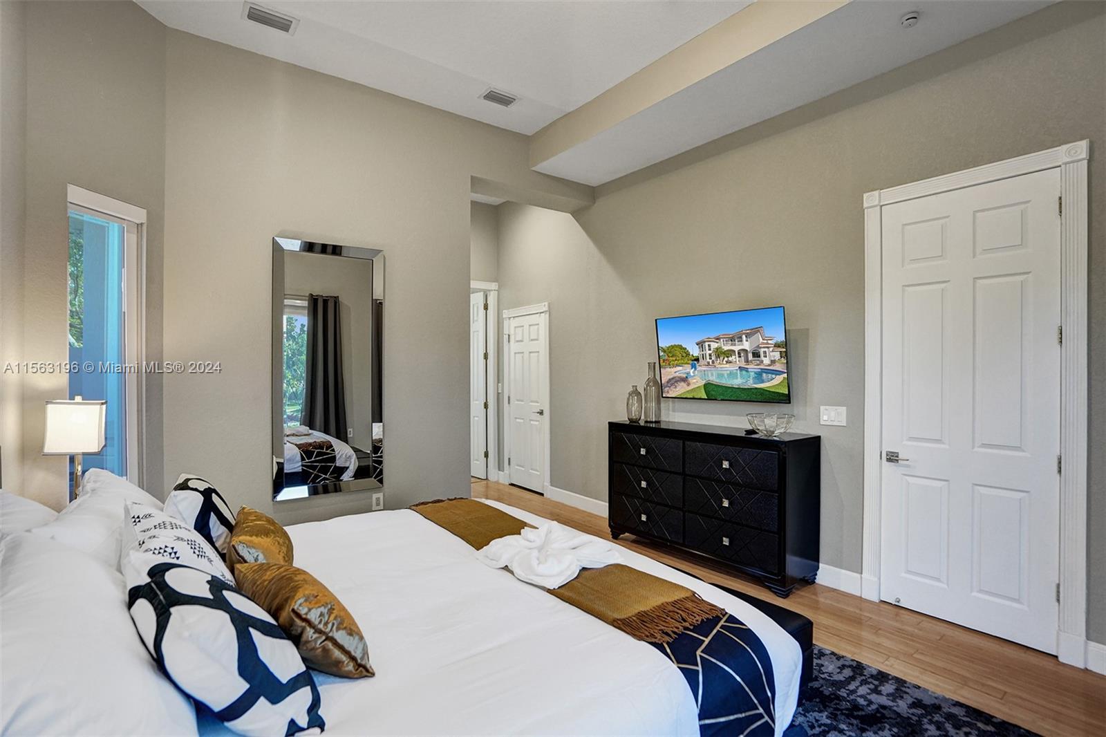 11203 NW 9th St, Plantation, Florida 33325, 8 Bedrooms Bedrooms, ,5 BathroomsBathrooms,Residential,For Sale,11203 NW 9th St,A11563196