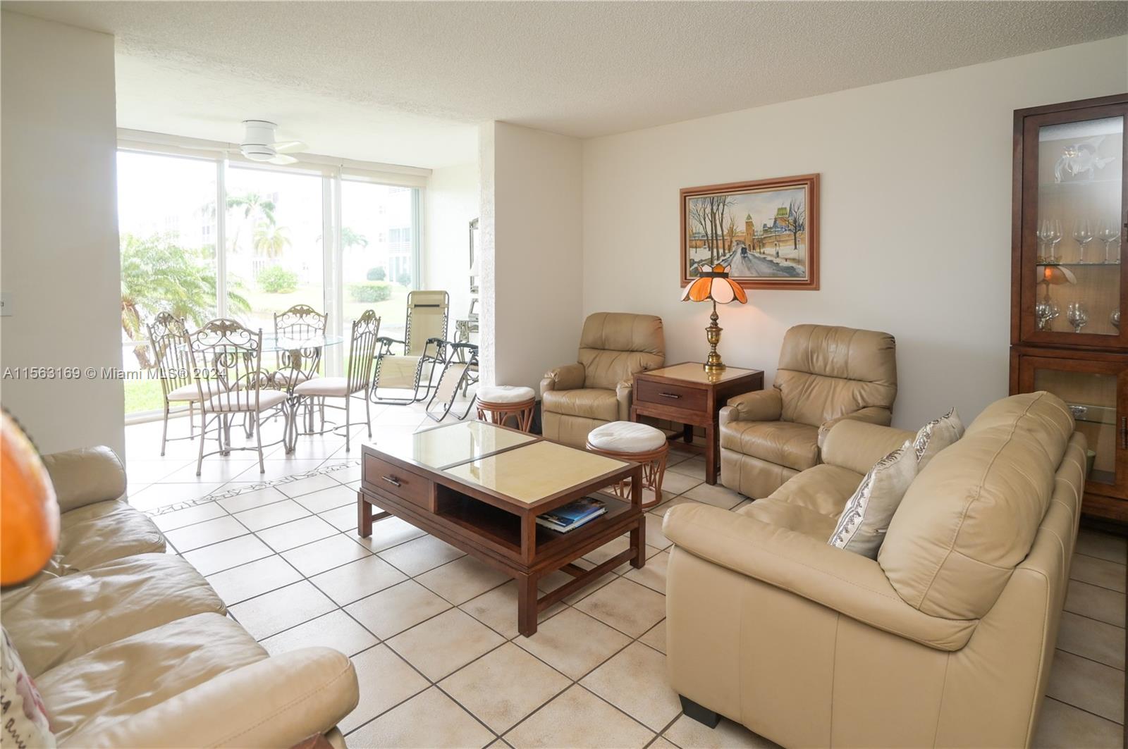 1025 SE 3rd Ave 107, Dania Beach, Florida 33004, 2 Bedrooms Bedrooms, ,2 BathroomsBathrooms,Residential,For Sale,1025 SE 3rd Ave 107,A11563169