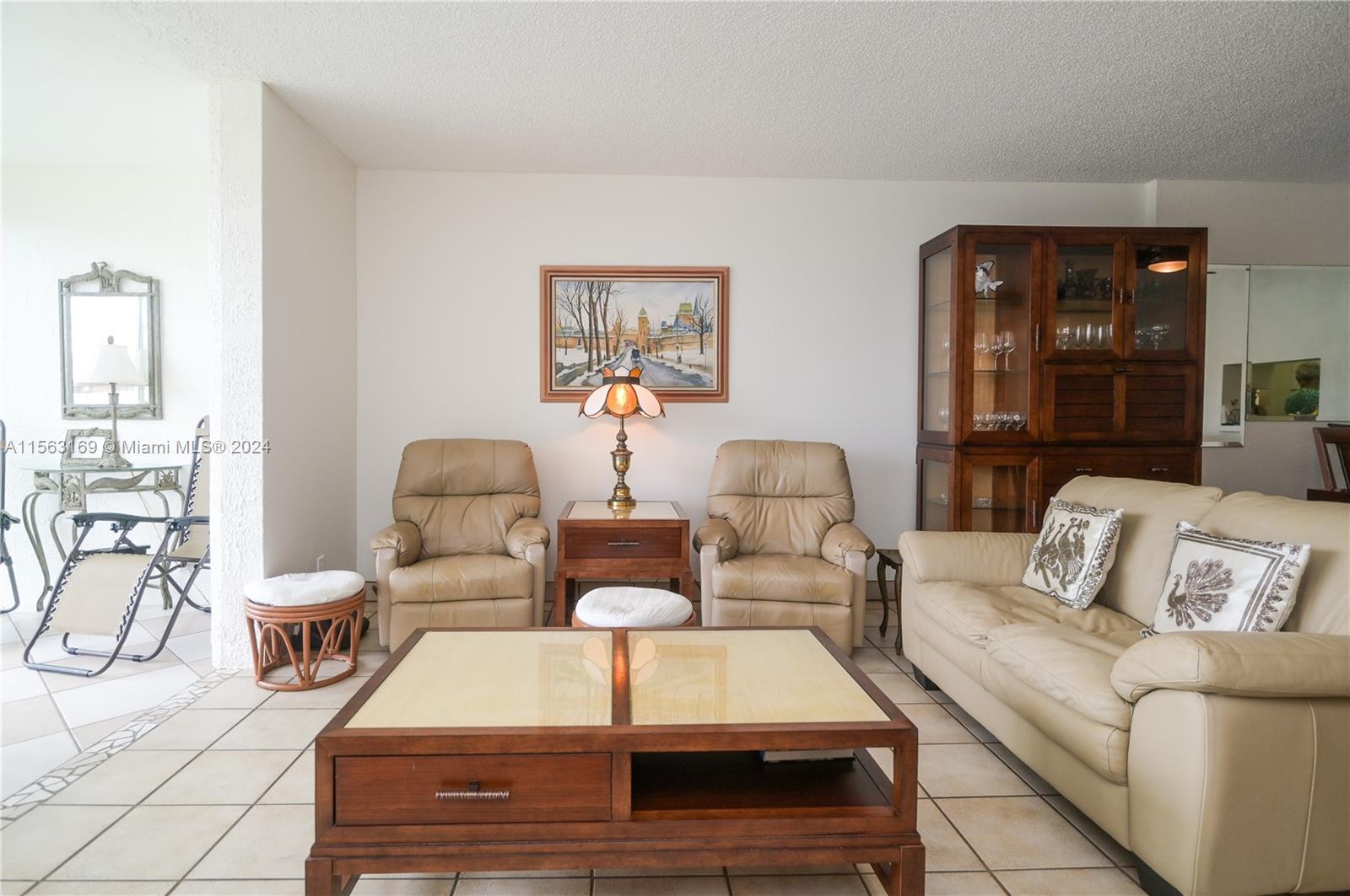 1025 SE 3rd Ave 107, Dania Beach, Florida 33004, 2 Bedrooms Bedrooms, ,2 BathroomsBathrooms,Residential,For Sale,1025 SE 3rd Ave 107,A11563169