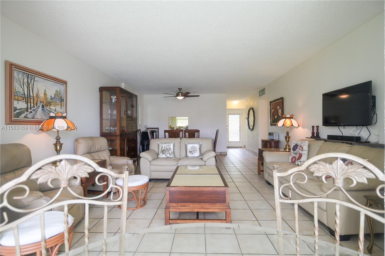 1025 SE 3rd Ave 107, Dania Beach, Florida 33004, 2 Bedrooms Bedrooms, ,2 BathroomsBathrooms,Residential,For Sale,1025 SE 3rd Ave 107,A11563169